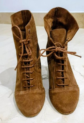 Botines de piel marrones con cuña