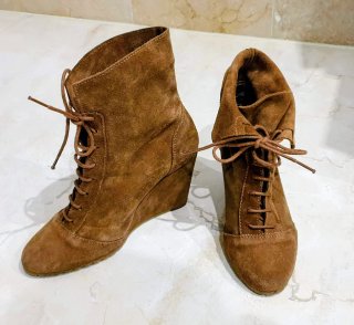 Botines de piel marrones con cuña