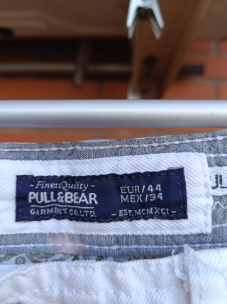 Pantalones cortos Pull&Bear blancos Talla 44