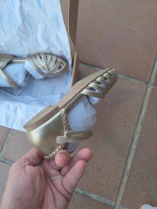 Sandalias niña Mayoral doradas