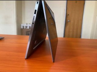 HP EliteBook x360 1040 G8 táctil.