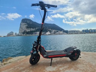Patinete Eléctrico ZT3 PRO Negro y Rojo