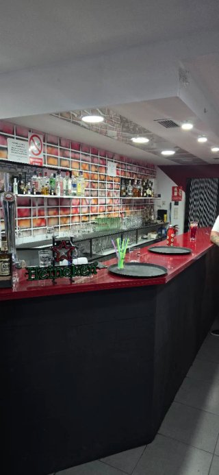 Local para Restauracion o negocios (Danubius)