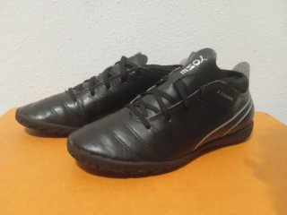 Deportivas fútbol sala Puma talla 34 negro