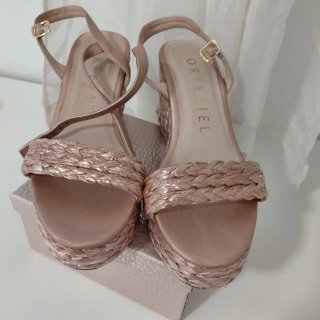 Sandalias cuña Cortefiel rosas talla 40
