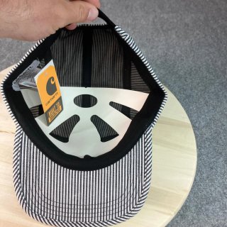Gorra Carhartt Rayas Blanco y Negro
