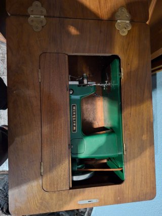 Máquina de coser Wertheim antigua