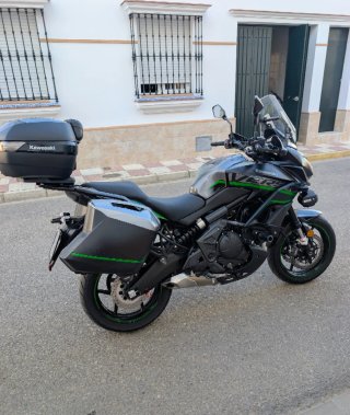 Kawasaki Versys 650 Negra y Verde