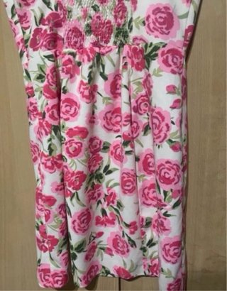 Vestido Zara flores rosas y blancas