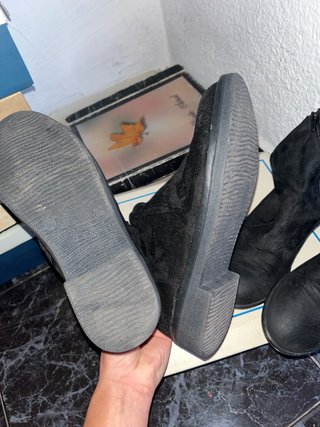 Botas negras de ante