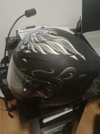 Casco Shoei Negro con pick lock y  Diseño Fénix Bl
