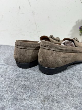 Mocassini uomo camoscio con nappine 42