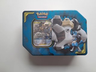 Lata Pokémon Lucario y Melmetal GX