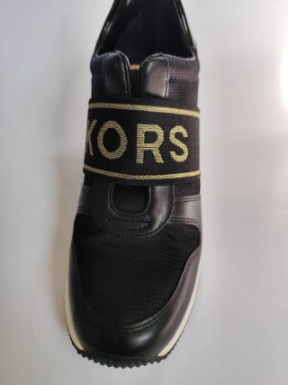 Zapatillas Michael Kors Negras y Doradas