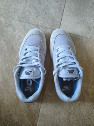 Nike SB Malot Talla 40'5 Beige/Blanco