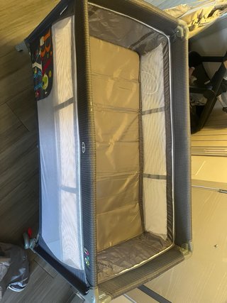 Cuna de viaje plegable