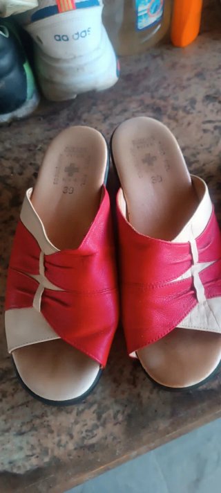 2 Pares Zuecos Piel Talla 39