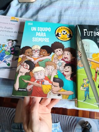 Libros infantiles de fútbol.