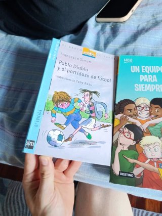 Libros infantiles de fútbol.
