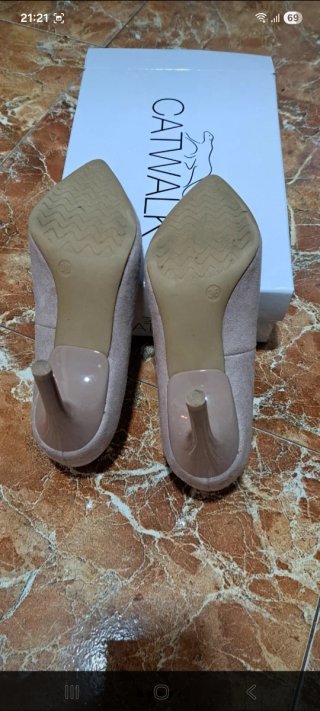 Zapatos de tacón Catwalk beige talla 36