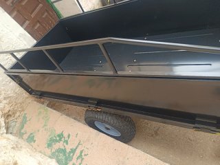 SE VENDE REMOLQUE BASCULANTE TOTALMENTE NUEVO