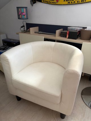 Butaca Polipiel Blanca Cómoda