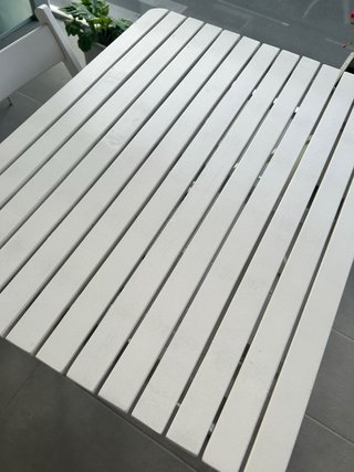 Mesa y 4 sillas de jardín plegables