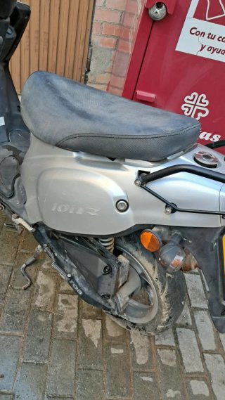 TGB 101 R Scooter 50cc para piezas completo .