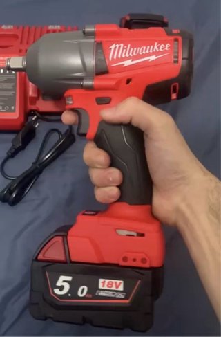 Llave de impacto Milwaukee 18V 5.0Ah