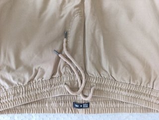 Pantalones cargo beige hombre