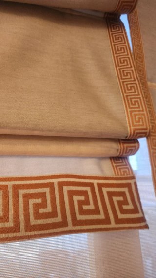Estores Romanos Beige y Marrón