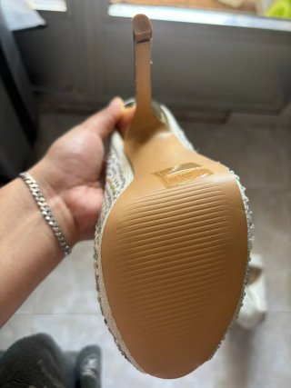 Tacones de gala plateados y dorados