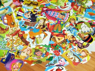 CAJA CON 250 CROMOS DE PICAR O TROQUELADOS