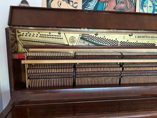 Piano de pared C. Bechstein