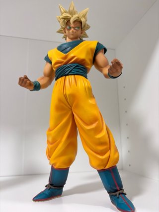 Figura Goku SSbMaster Stars Piece DBZ
