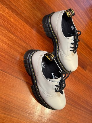 Zapatos Dr. Martens Audrick Plataforma Piel Beige