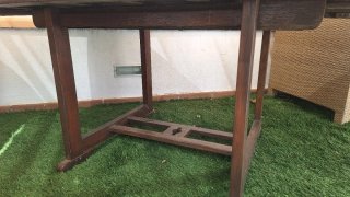 Mesa de madera para jardín