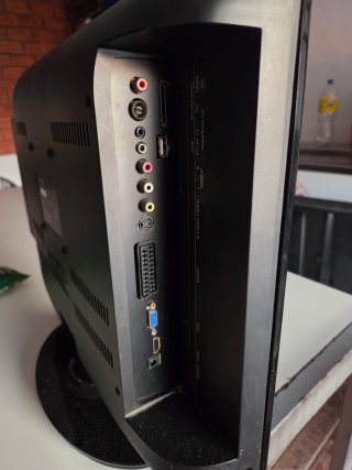 TV Blusens 22 LED con DVD