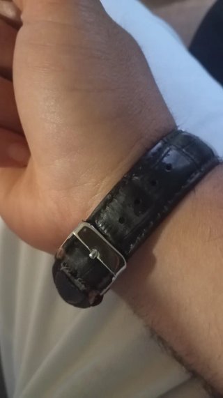 Reloj Negro y Plateado