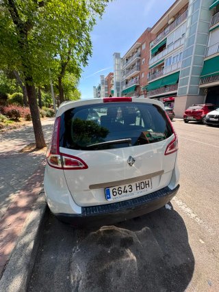 Renault Scenic 2012