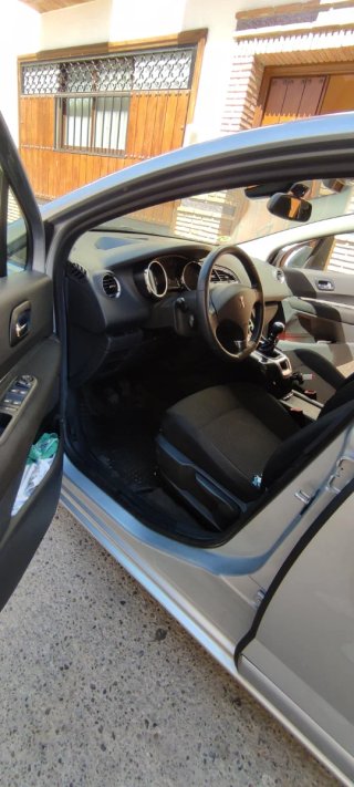 Peugeot 5008 2010