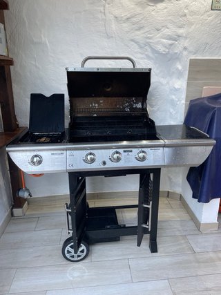 Barbacoa de gas Butano Negra/Plateada