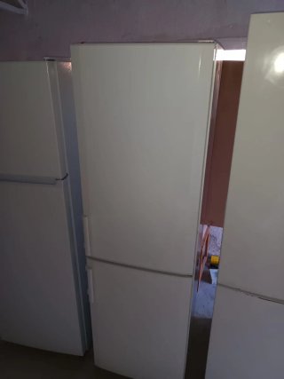 Nevera Liebherr blanca