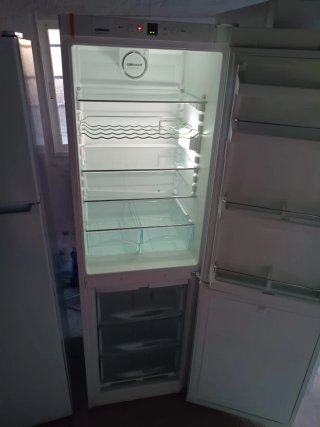 Nevera Liebherr blanca