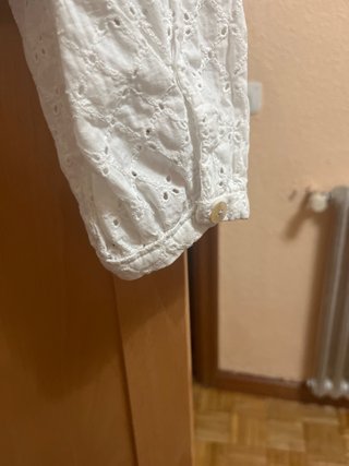 Camisa blanca bordada Zara