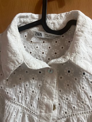 Camisa blanca bordada Zara