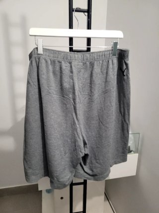 Pantalones cortos Puma grises