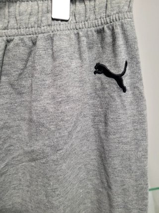 Pantalones cortos Puma grises