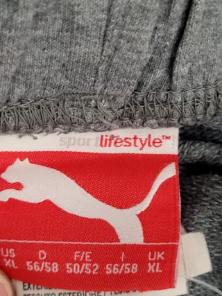 Pantalones cortos Puma grises