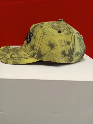 Gorra BOSS verde y amarilla efecto tie-dye